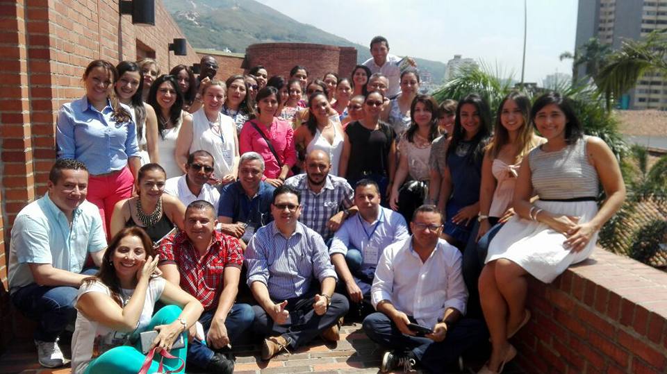Asistentes al primer seminario Nacional de Hospitales verdes y saludables en Colombia. Con la participación de representantes de la academia y entidades gubernamentales